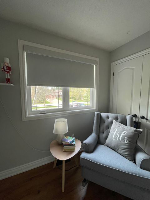Reading nook roller shade